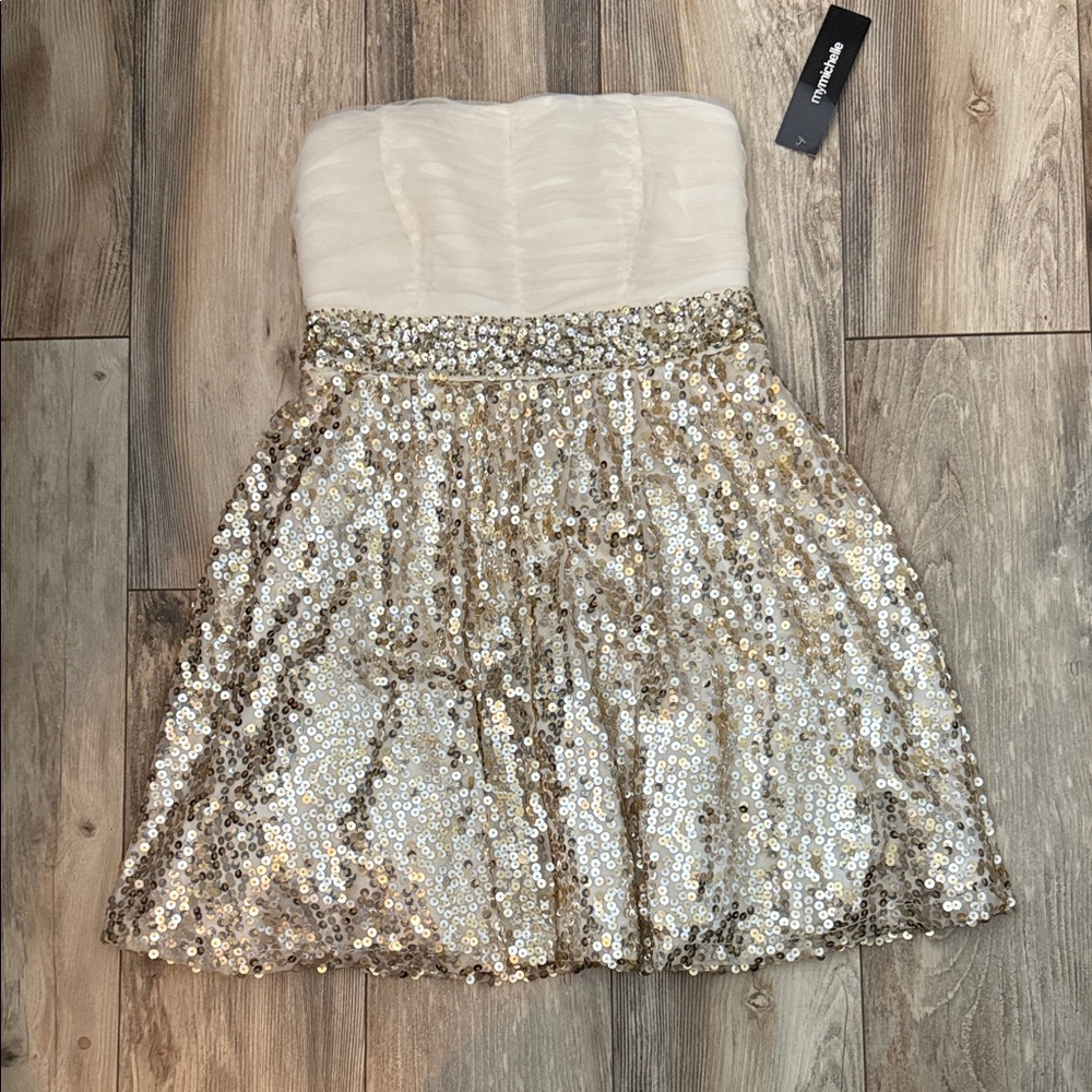 My Michelle Ivory and Gold Sequin Strapless Dress Homecoming Size 9